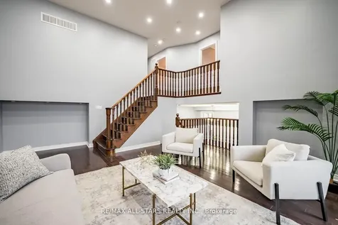 138 Yakefarm Boulevard Whitchurch-stouffville ON L4A 0R8