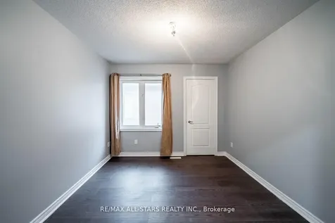 138 Yakefarm Boulevard Whitchurch-stouffville ON L4A 0R8