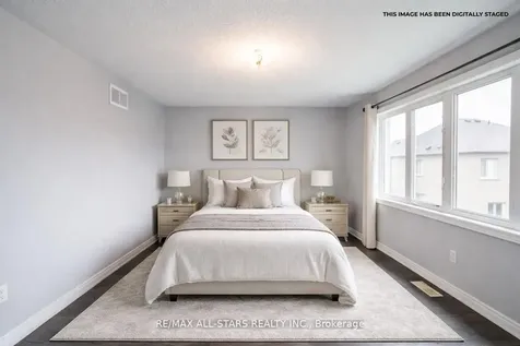 138 Yakefarm Boulevard Whitchurch-stouffville ON L4A 0R8