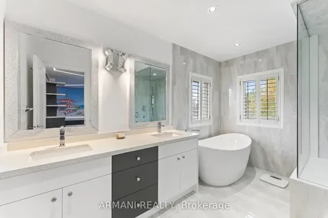 42 St Michele Place Vaughan ON L4H 2H8