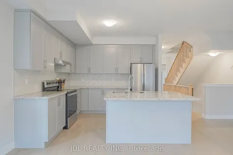 32 Guardhouse Crescent Markham ON L6C 3J8