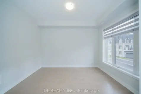 32 Guardhouse Crescent Markham ON L6C 3J8