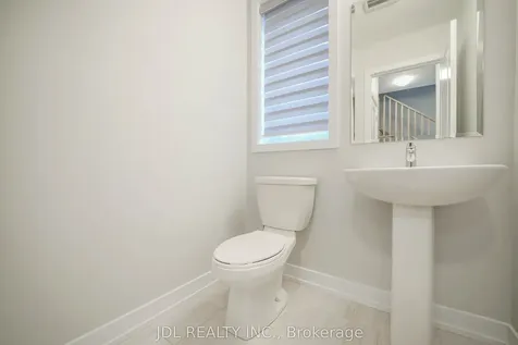 32 Guardhouse Crescent Markham ON L6C 3J8