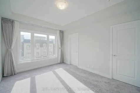 32 Guardhouse Crescent Markham ON L6C 3J8