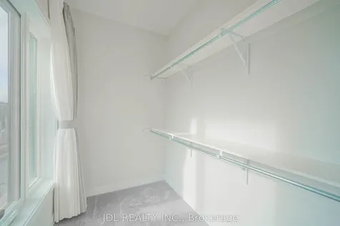 32 Guardhouse Crescent Markham ON L6C 3J8