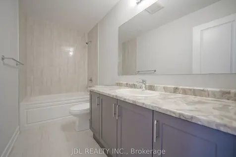 32 Guardhouse Crescent Markham ON L6C 3J8