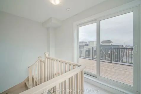 32 Guardhouse Crescent Markham ON L6C 3J8