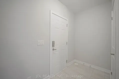 32 Guardhouse Crescent Markham ON L6C 3J8