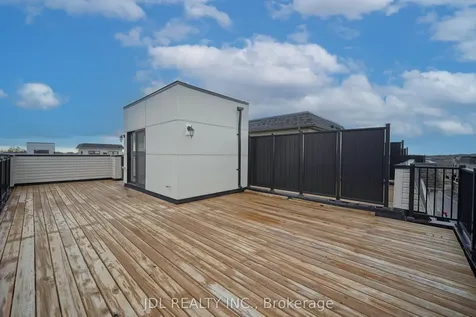 32 Guardhouse Crescent Markham ON L6C 3J8