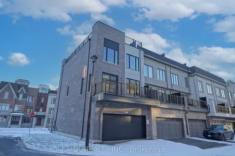 32 Guardhouse Crescent Markham ON L6C 3J8
