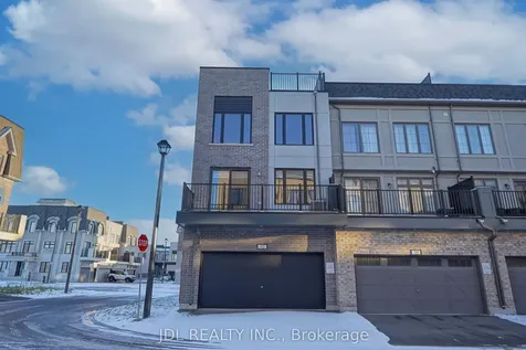 32 Guardhouse Crescent Markham ON L6C 3J8