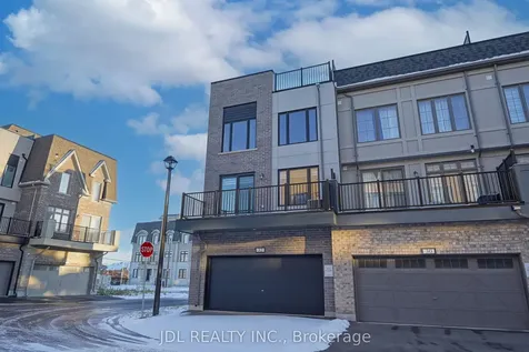 32 Guardhouse Crescent Markham ON L6C 3J8