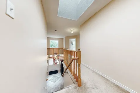 98 Charing Crescent Aurora ON L4G 6P5
