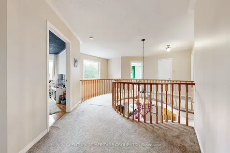 98 Charing Crescent Aurora ON L4G 6P5