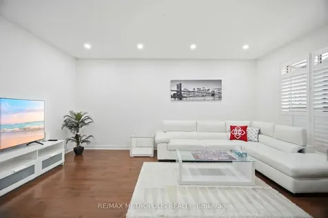 223 Inverness Way S Bradford West Gwillimbury ON L3Z 0W5