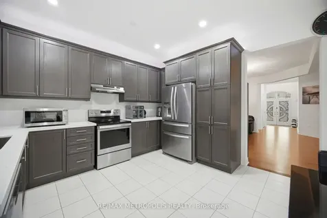 223 Inverness Way S Bradford West Gwillimbury ON L3Z 0W5