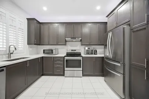 223 Inverness Way S Bradford West Gwillimbury ON L3Z 0W5
