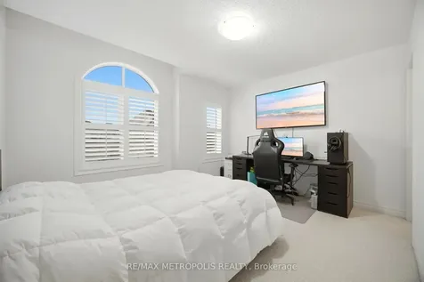 223 Inverness Way S Bradford West Gwillimbury ON L3Z 0W5