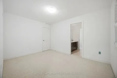 223 Inverness Way S Bradford West Gwillimbury ON L3Z 0W5