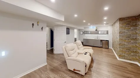 34 Kidd Street Bradford West Gwillimbury ON L3Z 0V5