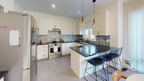 34 Kidd Street Bradford West Gwillimbury ON L3Z 0V5