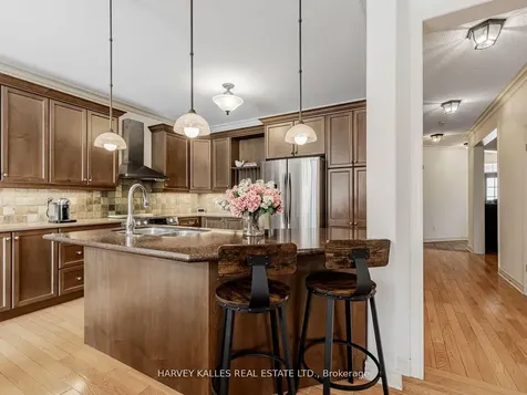 12 Barberry Crescent Richmond Hill ON L4E 4S5