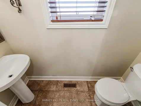 12 Barberry Crescent Richmond Hill ON L4E 4S5