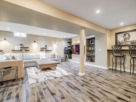 12 Barberry Crescent Richmond Hill ON L4E 4S5