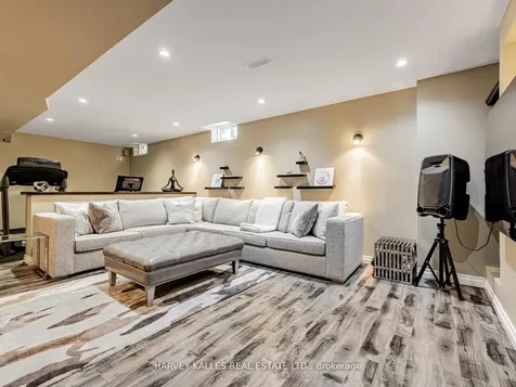 12 Barberry Crescent Richmond Hill ON L4E 4S5