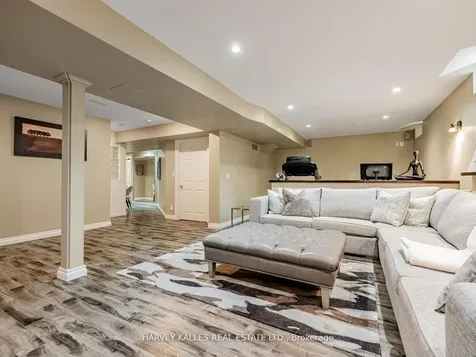12 Barberry Crescent Richmond Hill ON L4E 4S5