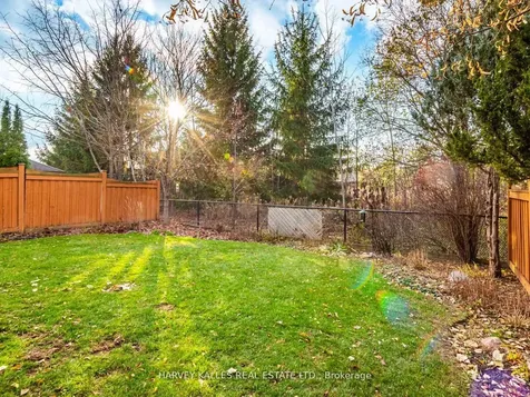 12 Barberry Crescent Richmond Hill ON L4E 4S5