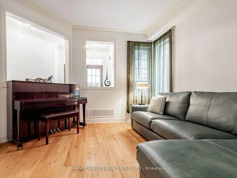 12 Barberry Crescent Richmond Hill ON L4E 4S5