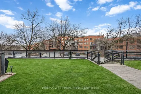 100 Arbors Lane Vaughan ON L4L 7G4