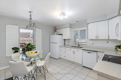153 Willowbrook Road Markham ON L3T 5P4