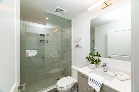 120 Eagle Rock Way Vaughan ON L6A 5C2