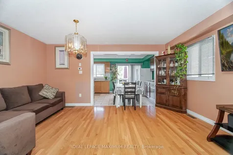 85 Ronan Crescent Vaughan ON L4H 2J6