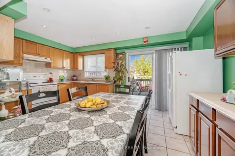 85 Ronan Crescent Vaughan ON L4H 2J6