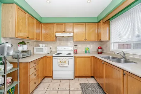 85 Ronan Crescent Vaughan ON L4H 2J6
