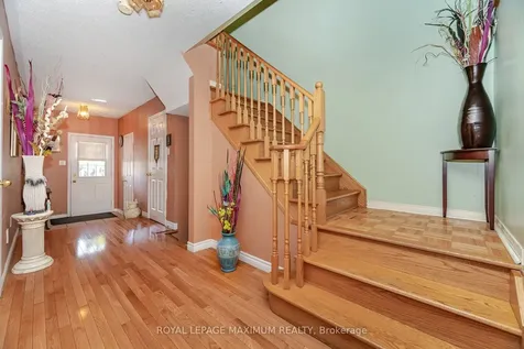 85 Ronan Crescent Vaughan ON L4H 2J6