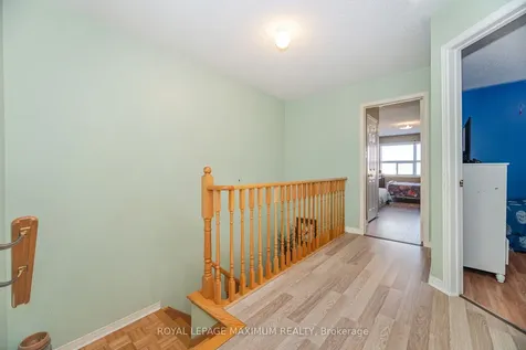 85 Ronan Crescent Vaughan ON L4H 2J6