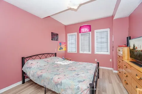 85 Ronan Crescent Vaughan ON L4H 2J6