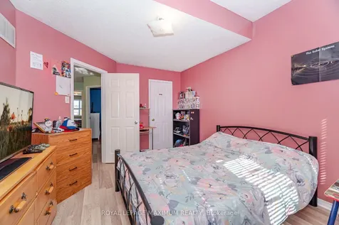 85 Ronan Crescent Vaughan ON L4H 2J6