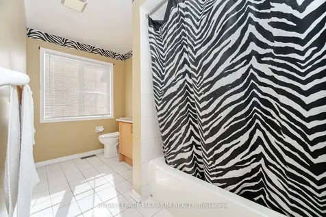 85 Ronan Crescent Vaughan ON L4H 2J6