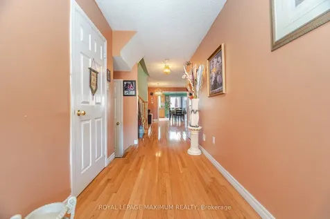 85 Ronan Crescent Vaughan ON L4H 2J6