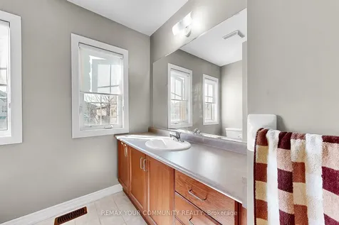 67 Trudeau Drive Vaughan ON L4H 0B7