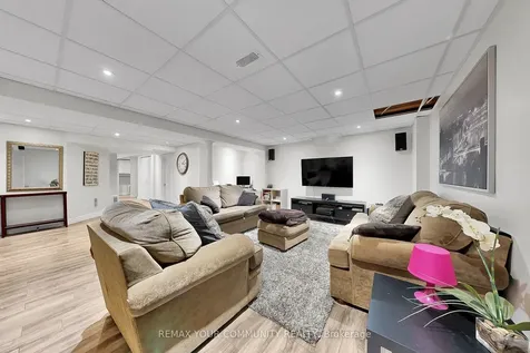 67 Trudeau Drive Vaughan ON L4H 0B7