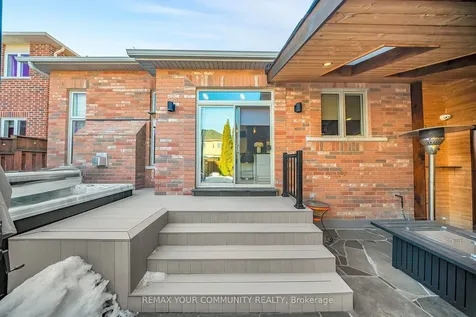 67 Trudeau Drive Vaughan ON L4H 0B7