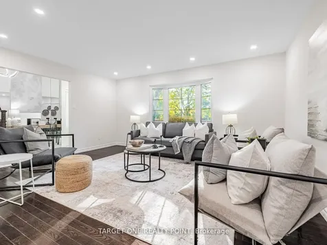 93 Mayvern Crescent Richmond Hill ON L4C 5J6