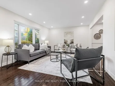 93 Mayvern Crescent Richmond Hill ON L4C 5J6