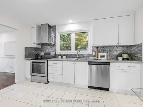 93 Mayvern Crescent Richmond Hill ON L4C 5J6